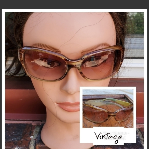 Revlon‎ vintage sunglasses - Picture 1 of 11